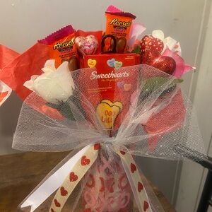 Valentine's Candy Bouquet with Reese's and Sweethearts